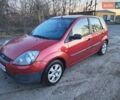 Красный Форд Фиеста, объемом двигателя 1.24 л и пробегом 200 тыс. км за 3600 $, фото 1 на Automoto.ua