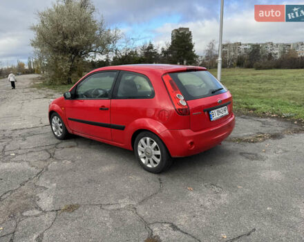 Красный Форд Фиеста, объемом двигателя 1.4 л и пробегом 210 тыс. км за 3650 $, фото 3 на Automoto.ua