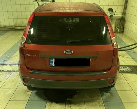 Червоний Форд Фієста, об'ємом двигуна 1.2 л та пробігом 200 тис. км за 3500 $, фото 1 на Automoto.ua
