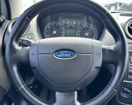 Форд Фиеста 2006 в Сумах на Automoto.ua Красный Форд Фиеста, объемом двигателя 1.39 л и пробегом 139 тыс. км за 5500 $, фото 14 на Automoto.ua