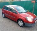 Красный Форд Фиеста, объемом двигателя 1.3 л и пробегом 180 тыс. км за 3800 $, фото 3 на Automoto.ua