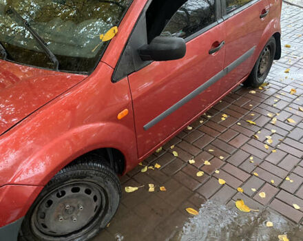 Форд Фієста 2006 у Запоріжжя на Automoto.ua Червоний Форд Фієста, об'ємом двигуна 1.39 л та пробігом 154 тис. км за 4200 $, фото 5 на Automoto.ua