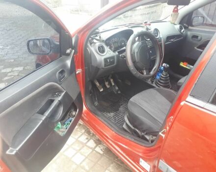 Форд Фиеста 2006 в Мукачеве на Automoto.ua Красный Форд Фиеста, объемом двигателя 1.4 л и пробегом 2 тыс. км за 3100 $, фото 3 на Automoto.ua