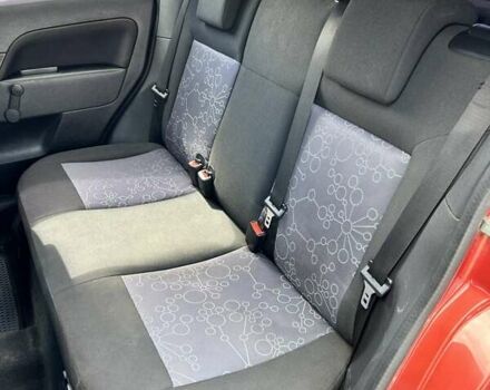 Красный Форд Фиеста, объемом двигателя 1.39 л и пробегом 139 тыс. км за 5500 $, фото 14 на Automoto.ua