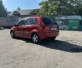 Красный Форд Фиеста, объемом двигателя 1.4 л и пробегом 237 тыс. км за 3800 $, фото 5 на Automoto.ua