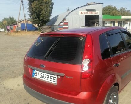 Красный Форд Фиеста, объемом двигателя 1.4 л и пробегом 199 тыс. км за 4500 $, фото 4 на Automoto.ua
