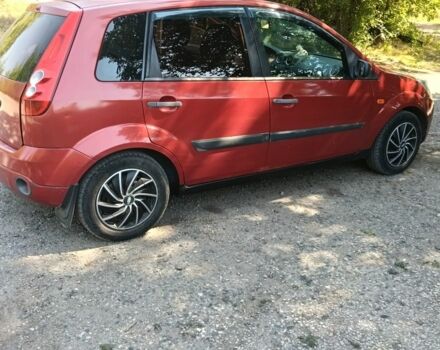 Червоний Форд Фієста, об'ємом двигуна 1.2 л та пробігом 238 тис. км за 2700 $, фото 4 на Automoto.ua