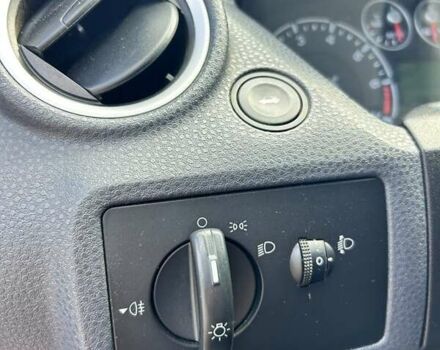 Форд Фиеста 2006 в Сумах на Automoto.ua Красный Форд Фиеста, объемом двигателя 1.39 л и пробегом 139 тыс. км за 5500 $, фото 24 на Automoto.ua