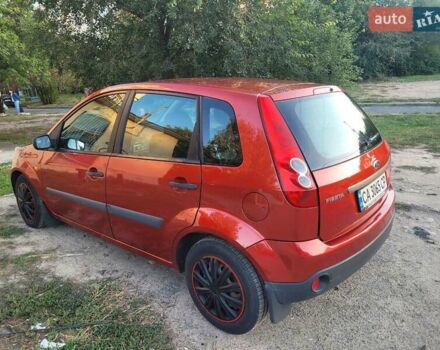 Красный Форд Фиеста, объемом двигателя 1.39 л и пробегом 240 тыс. км за 3600 $, фото 5 на Automoto.ua