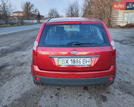 Красный Форд Фиеста, объемом двигателя 1.24 л и пробегом 200 тыс. км за 3600 $, фото 6 на Automoto.ua