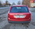 Красный Форд Фиеста, объемом двигателя 1.24 л и пробегом 200 тыс. км за 3600 $, фото 6 на Automoto.ua