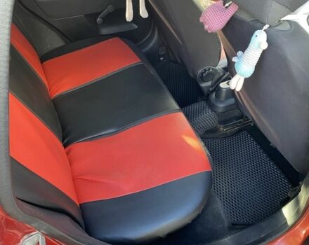 Красный Форд Фиеста, объемом двигателя 1.3 л и пробегом 226 тыс. км за 3900 $, фото 8 на Automoto.ua