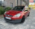 Красный Форд Фиеста, объемом двигателя 1.39 л и пробегом 275 тыс. км за 3650 $, фото 1 на Automoto.ua