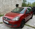 Красный Форд Фиеста, объемом двигателя 1.4 л и пробегом 280 тыс. км за 3700 $, фото 1 на Automoto.ua
