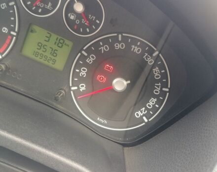 Красный Форд Фиеста, объемом двигателя 1.4 л и пробегом 199 тыс. км за 4500 $, фото 6 на Automoto.ua