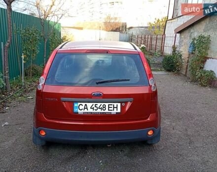 Красный Форд Фиеста, объемом двигателя 1.3 л и пробегом 180 тыс. км за 3800 $, фото 9 на Automoto.ua
