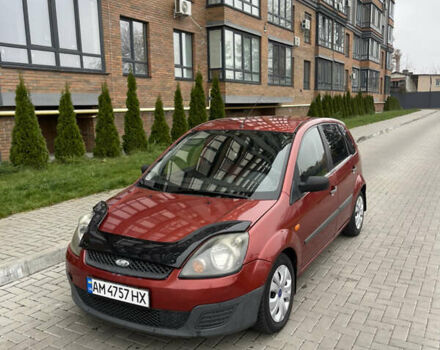 Красный Форд Фиеста, объемом двигателя 1.3 л и пробегом 159 тыс. км за 3450 $, фото 6 на Automoto.ua