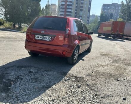 Красный Форд Фиеста, объемом двигателя 1.4 л и пробегом 237 тыс. км за 3800 $, фото 7 на Automoto.ua