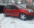 Красный Форд Фиеста, объемом двигателя 1.2 л и пробегом 210 тыс. км за 4500 $, фото 1 на Automoto.ua