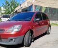 Красный Форд Фиеста, объемом двигателя 1.4 л и пробегом 123 тыс. км за 4400 $, фото 1 на Automoto.ua