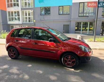 Красный Форд Фиеста, объемом двигателя 1.2 л и пробегом 219 тыс. км за 3600 $, фото 2 на Automoto.ua