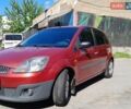 Красный Форд Фиеста, объемом двигателя 1.4 л и пробегом 123 тыс. км за 4800 $, фото 1 на Automoto.ua
