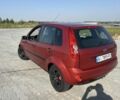 Красный Форд Фиеста, объемом двигателя 1.2 л и пробегом 252 тыс. км за 3450 $, фото 4 на Automoto.ua