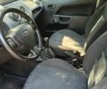 Червоний Форд Фієста, об'ємом двигуна 1.2 л та пробігом 238 тис. км за 2700 $, фото 7 на Automoto.ua