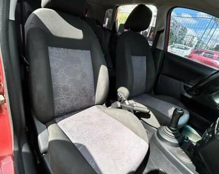 Форд Фиеста 2006 в Сумах на Automoto.ua Красный Форд Фиеста, объемом двигателя 1.39 л и пробегом 139 тыс. км за 5500 $, фото 19 на Automoto.ua