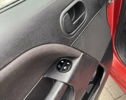 Красный Форд Фиеста, объемом двигателя 1.3 л и пробегом 159 тыс. км за 3450 $, фото 12 на Automoto.ua