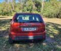 Красный Форд Фиеста, объемом двигателя 1.39 л и пробегом 240 тыс. км за 3800 $, фото 1 на Automoto.ua