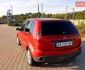 Красный Форд Фиеста, объемом двигателя 1.3 л и пробегом 230 тыс. км за 3200 $, фото 4 на Automoto.ua