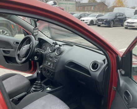 Красный Форд Фиеста, объемом двигателя 1.3 л и пробегом 159 тыс. км за 3450 $, фото 13 на Automoto.ua