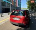 Красный Форд Фиеста, объемом двигателя 1.2 л и пробегом 219 тыс. км за 3600 $, фото 7 на Automoto.ua