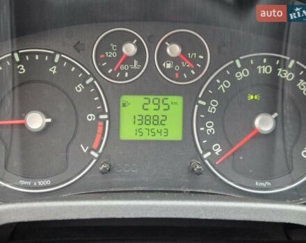 Червоний Форд Фієста, об'ємом двигуна 1.2 л та пробігом 158 тис. км за 3500 $, фото 10 на Automoto.ua