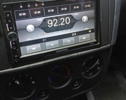 Красный Форд Фиеста, объемом двигателя 1.4 л и пробегом 195 тыс. км за 3500 $, фото 18 на Automoto.ua