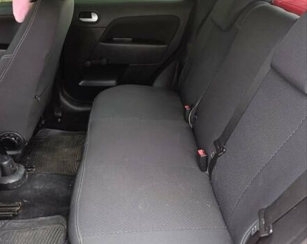 Красный Форд Фиеста, объемом двигателя 1.4 л и пробегом 151 тыс. км за 3900 $, фото 4 на Automoto.ua