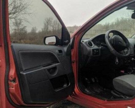 Красный Форд Фиеста, объемом двигателя 1.2 л и пробегом 260 тыс. км за 3590 $, фото 11 на Automoto.ua