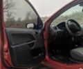 Красный Форд Фиеста, объемом двигателя 1.2 л и пробегом 260 тыс. км за 3590 $, фото 11 на Automoto.ua