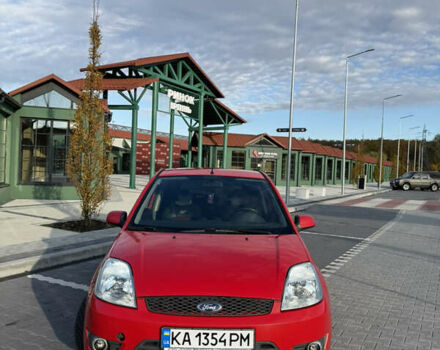 Красный Форд Фиеста, объемом двигателя 2 л и пробегом 260 тыс. км за 4600 $, фото 2 на Automoto.ua