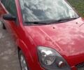 Червоний Форд Фієста, об'ємом двигуна 1.24 л та пробігом 223 тис. км за 3700 $, фото 1 на Automoto.ua