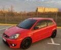 Красный Форд Фиеста, объемом двигателя 2 л и пробегом 250 тыс. км за 4500 $, фото 1 на Automoto.ua