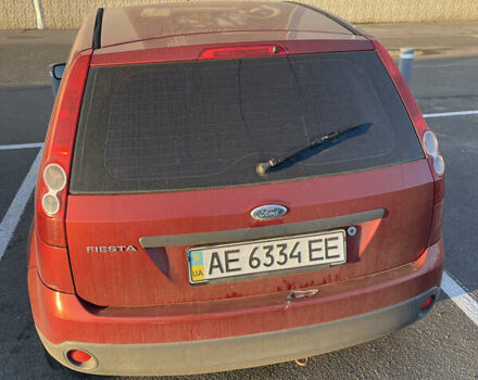 Красный Форд Фиеста, объемом двигателя 1.4 л и пробегом 226 тыс. км за 3750 $, фото 1 на Automoto.ua