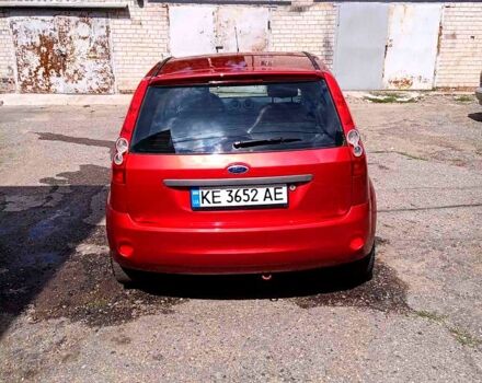 Красный Форд Фиеста, объемом двигателя 1.4 л и пробегом 214 тыс. км за 5000 $, фото 2 на Automoto.ua