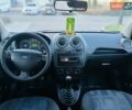 Червоний Форд Фієста, об'ємом двигуна 1.3 л та пробігом 280 тис. км за 2900 $, фото 6 на Automoto.ua