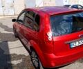 Красный Форд Фиеста, объемом двигателя 1.4 л и пробегом 214 тыс. км за 5000 $, фото 3 на Automoto.ua