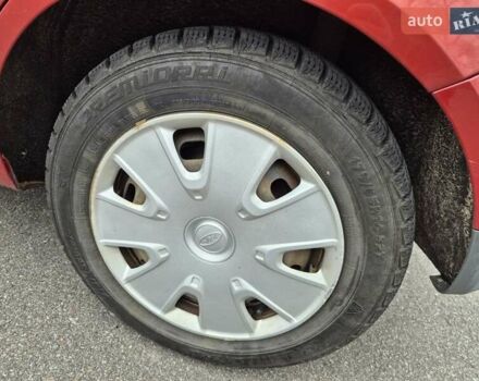 Червоний Форд Фієста, об'ємом двигуна 1.2 л та пробігом 158 тис. км за 3500 $, фото 15 на Automoto.ua