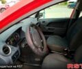 Червоний Форд Фієста, об'ємом двигуна 1.2 л та пробігом 157 тис. км за 3300 $, фото 6 на Automoto.ua
