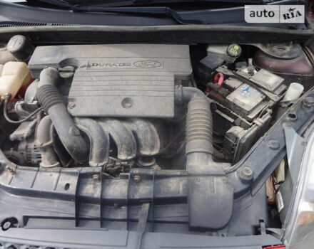 Червоний Форд Фієста, об'ємом двигуна 1.2 л та пробігом 173 тис. км за 4200 $, фото 14 на Automoto.ua