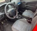 Красный Форд Фиеста, объемом двигателя 1.2 л и пробегом 207 тыс. км за 3800 $, фото 2 на Automoto.ua